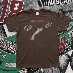 Style The Smiths Alternative Rock  Wave Queen Is Dead Dark Chocolate T Shirt